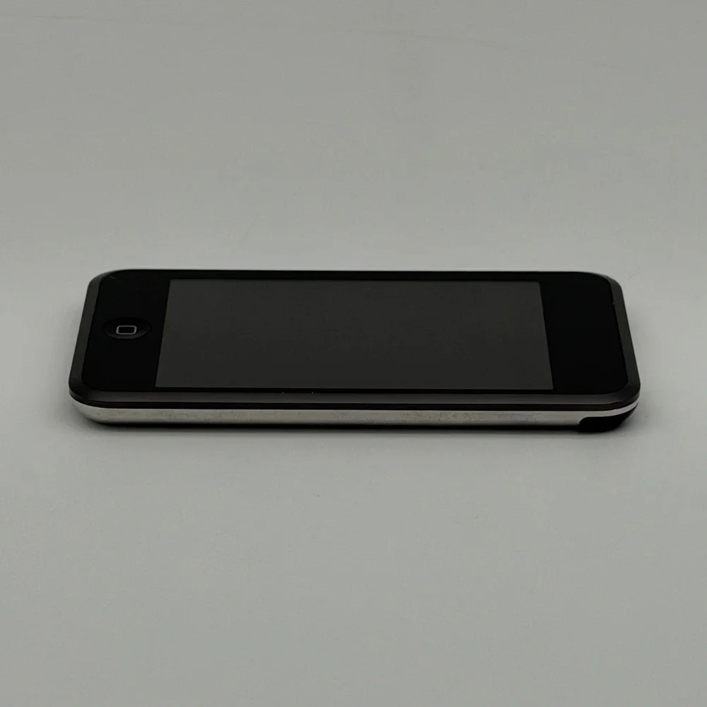 Apple iPod Touch A1213 8GB 1st Generation Black